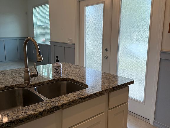 3rd image of 1621 Pham Dr