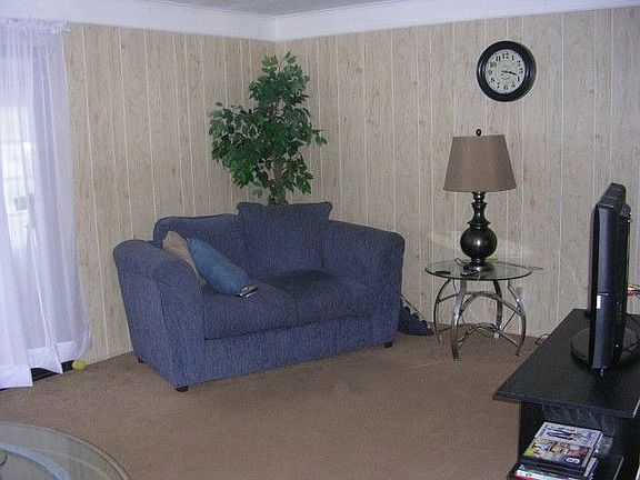 2nd image of 6420 Lakewood Dr Unit B