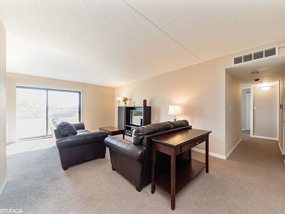 4th image of 21 Kristin Dr Unit 529