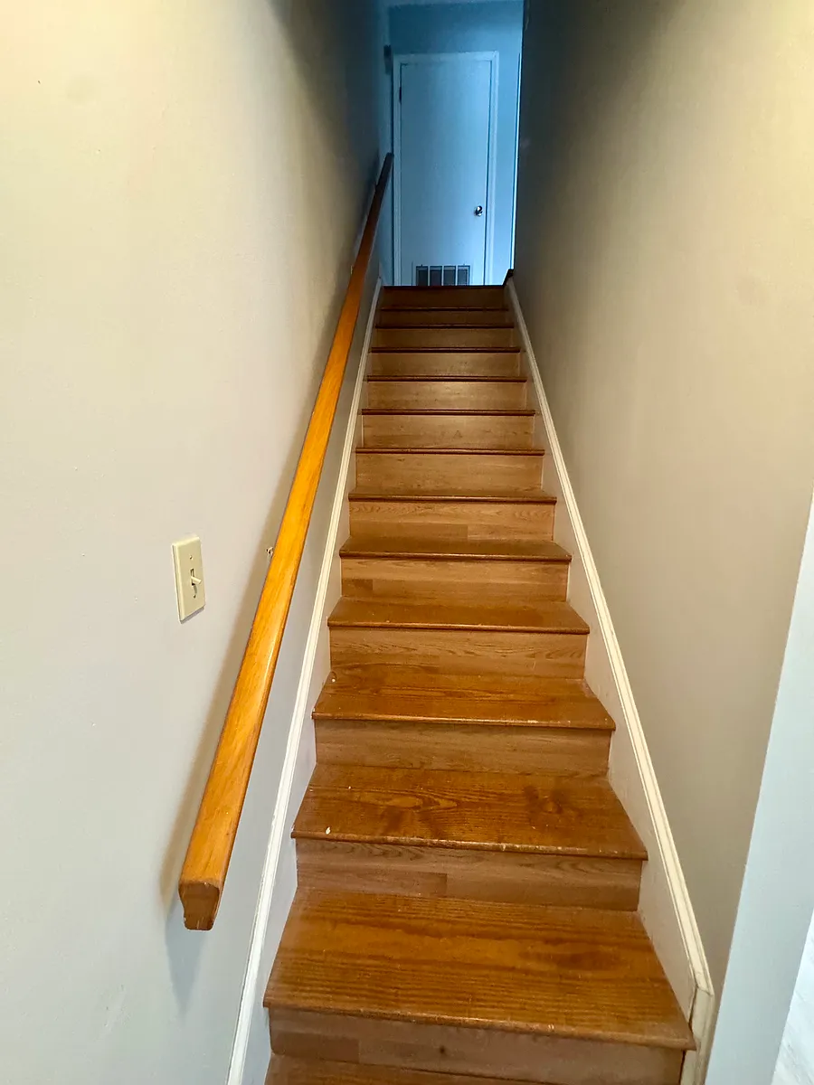 Building Photo - 921 Nottingham Dr #13