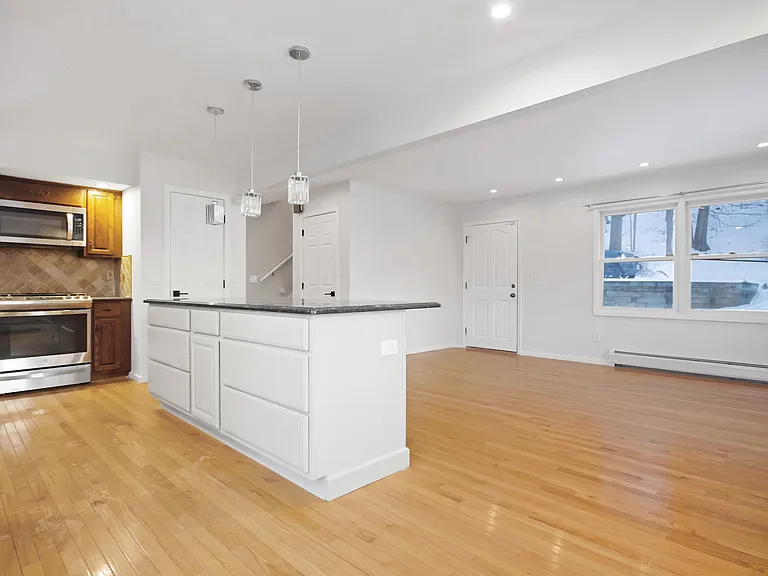 519 E Shore Trl — Photo 11