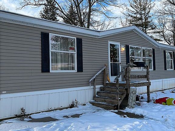 3rd image of 3524 Aster Ct