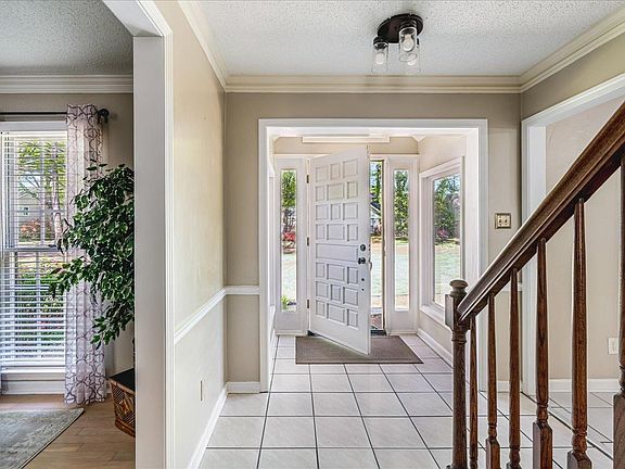 5th image of 8199 Kimridge Dr