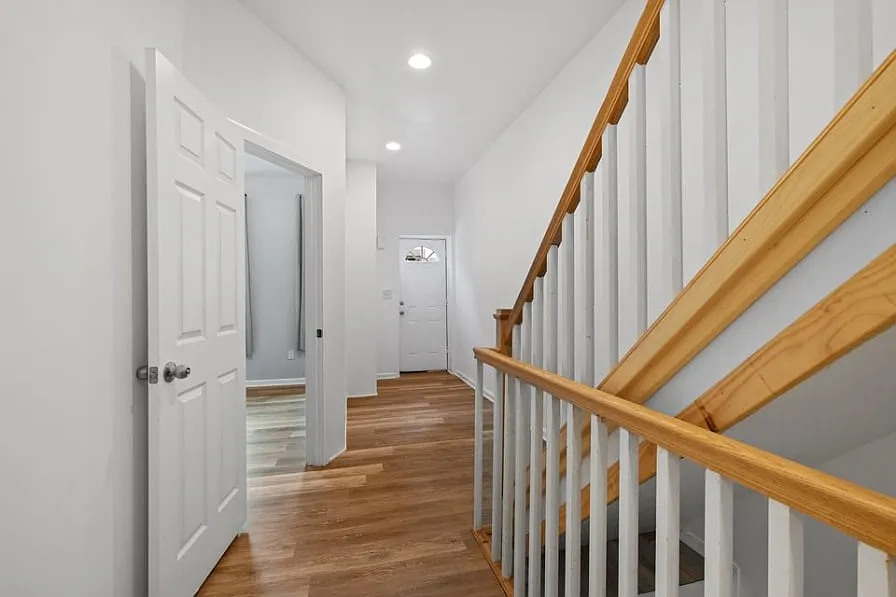 4 bed, 1060 sqft, $1,600 — Photo 3