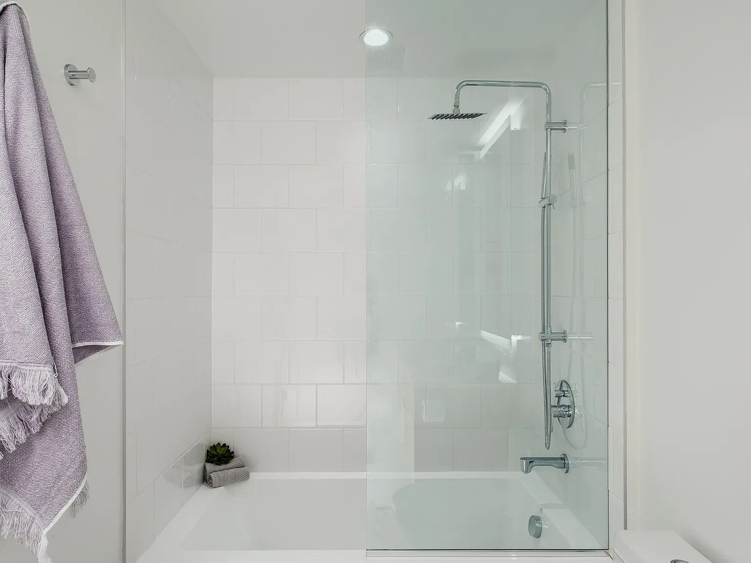 1188 Bidwell Street Vancouver — Photo 2