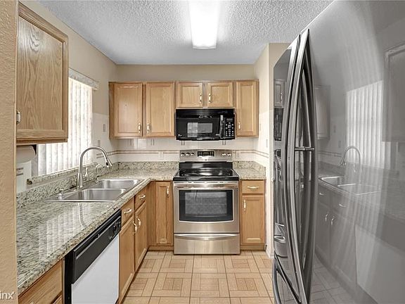 4th image of 2342R Cordova Ct
