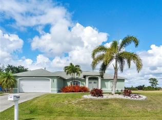 2007 NE 18th St, Cape Coral, FL 33909