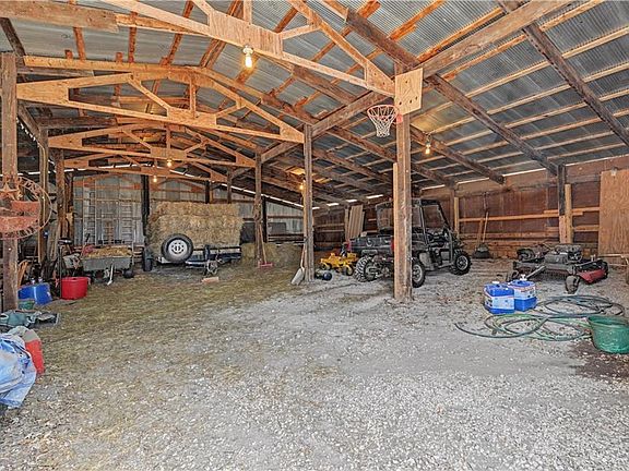 3rd image of 307 Gore Rd