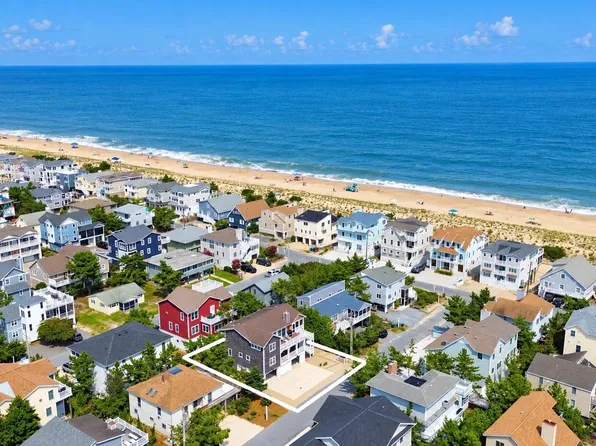 5 S 7th St, Bethany Beach, DE 19930