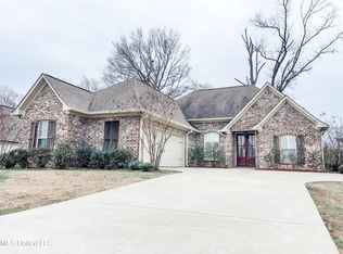 162 Sweetbriar Cir, Canton, MS 39046