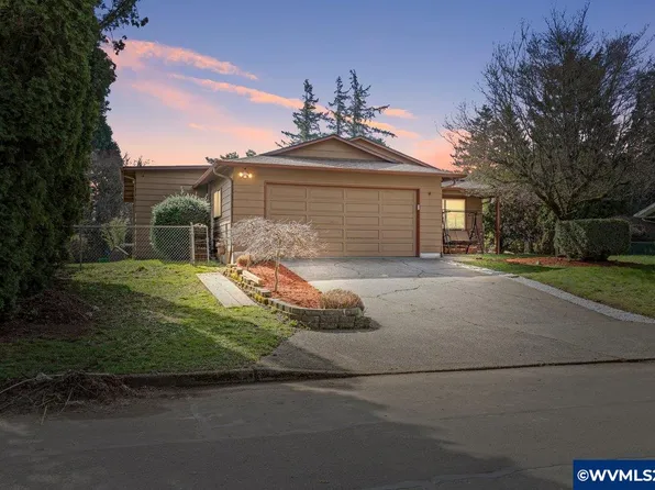 18530 SE Mill St, Portland, OR 97233