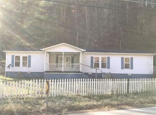 27538 Pond Fork Rd, Madison, WV 25130