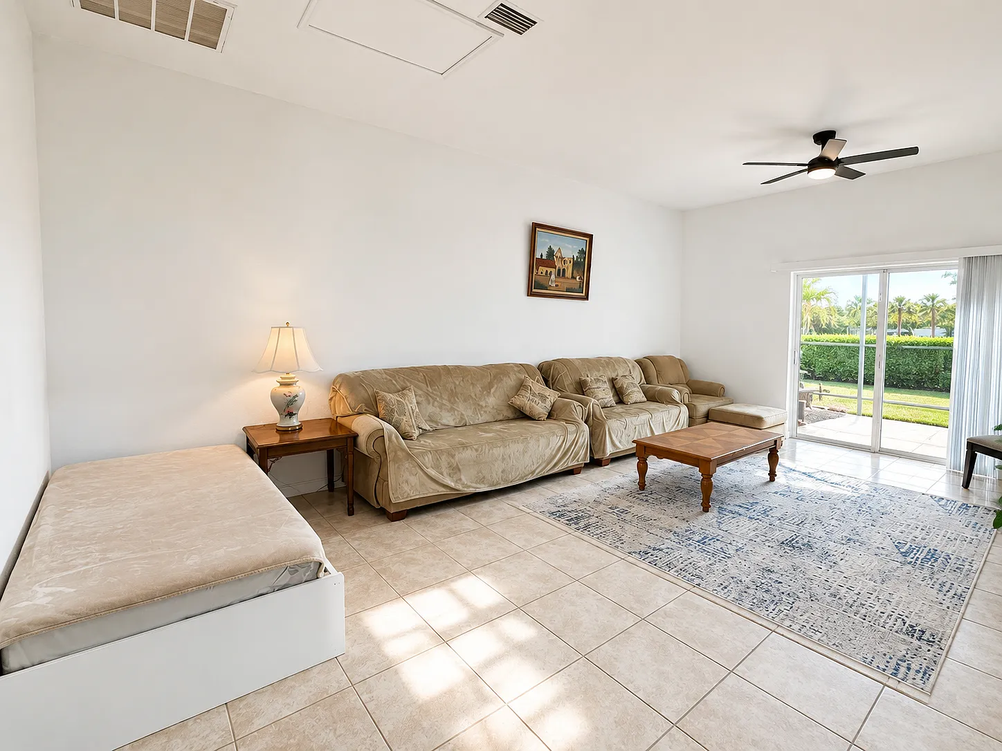 2 bed, 1100 sqft, $1,700 — Photo 4