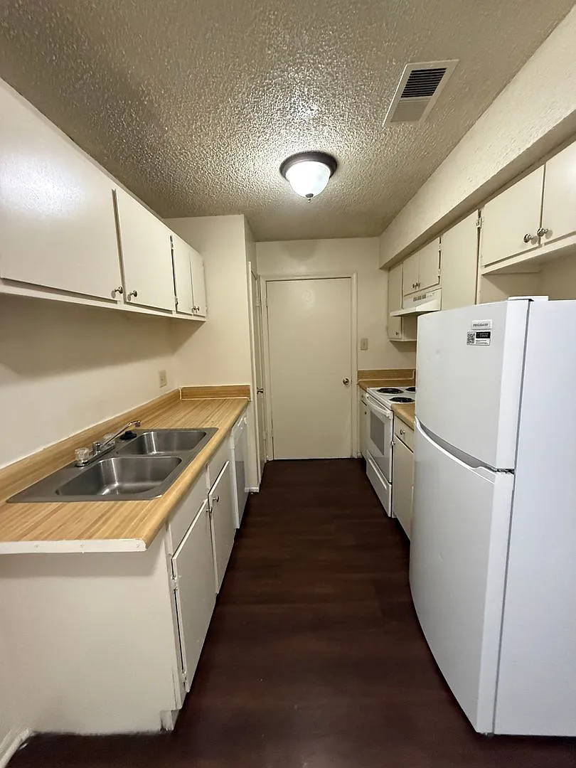 DM 2059 Mariner Dr — Photo 3