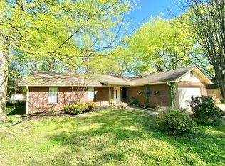 1107 Lawndale Dr, Tupelo, MS 38801