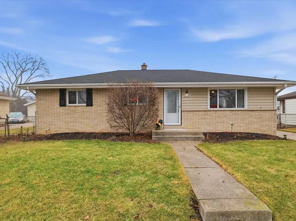 2232 West Carrington AVENUE, Oak Creek, WI 53154