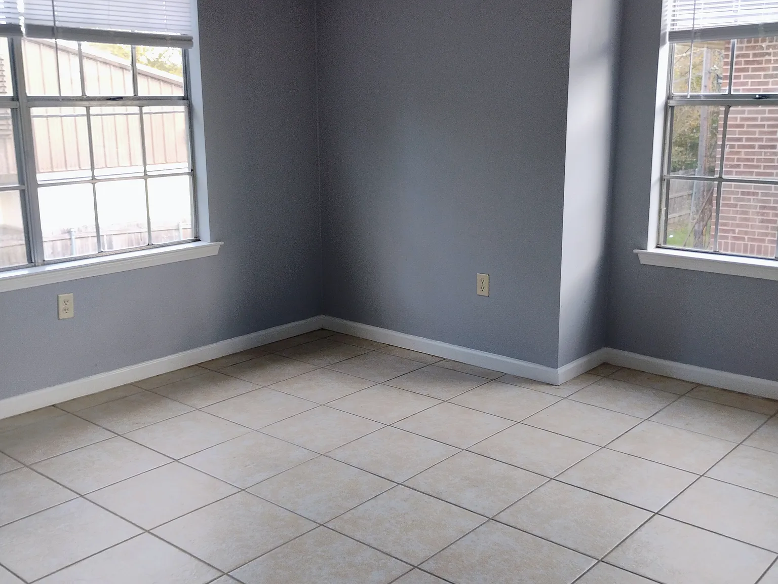 2 bed, 850 sqft, $950 — Photo 3
