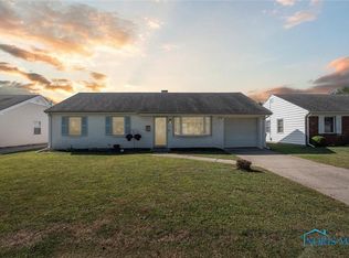1736 Parkway Dr N, Maumee, OH 43537