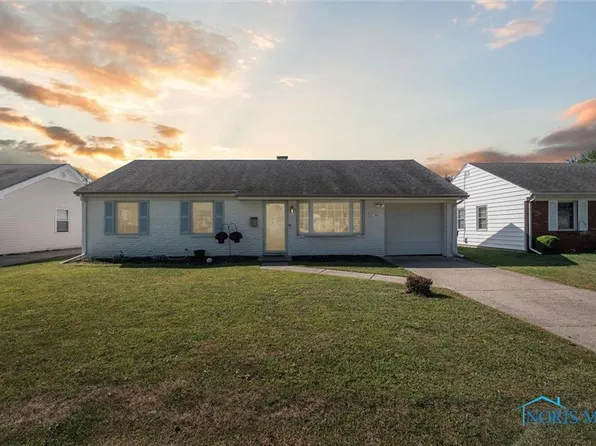 1736 Parkway Dr N, Maumee, OH 43537