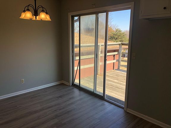 5th image of 5524 S 42nd Street Ct #1