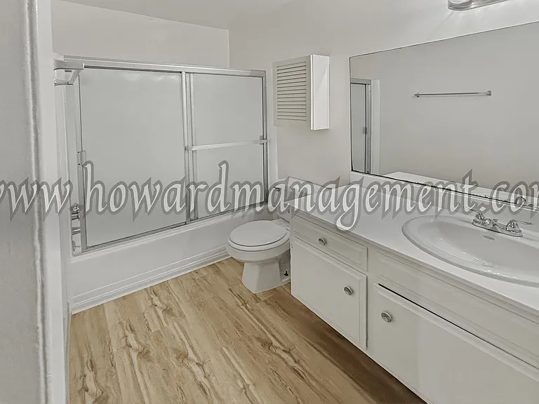 1302 Euclid — Photo 15