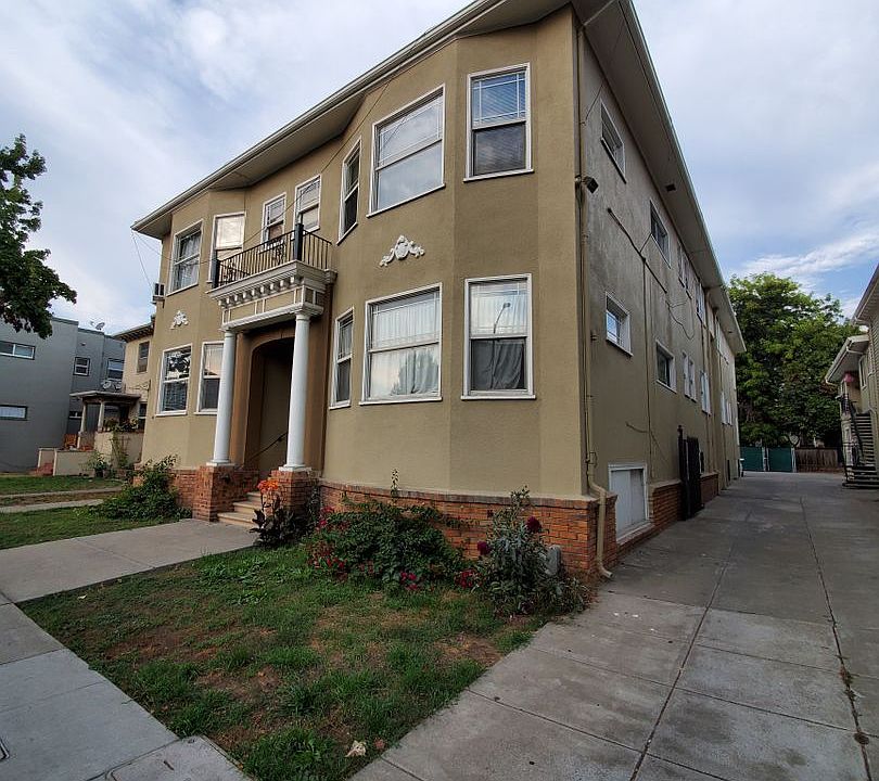 1st image of 430 E 15th St #1a0c894cc