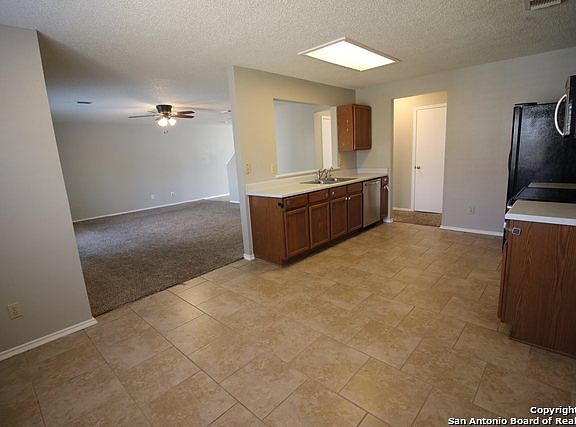 2nd image of 9231 Centro Grande