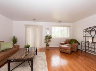 27 Bayberry Dr, Sharon, MA 02067