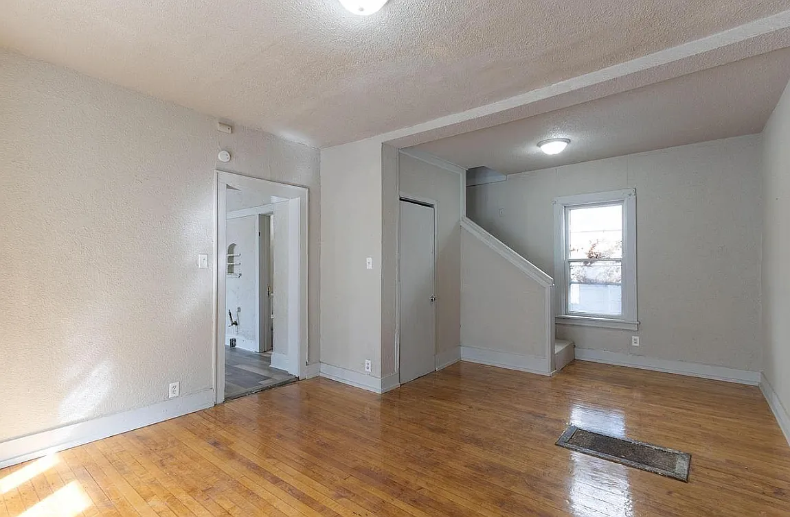 4 bed, 1176 sqft, $1,795 — Photo 1