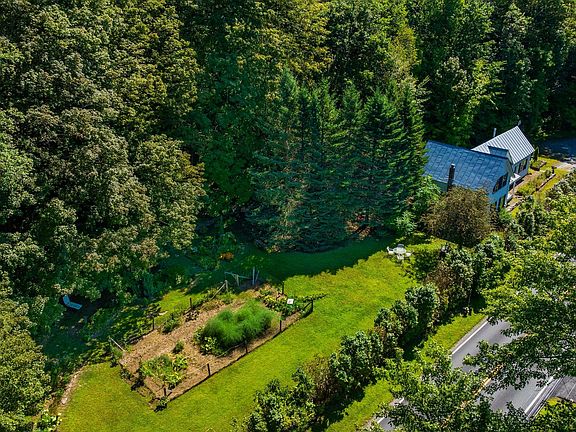 5th image of 2295 Quechee Main Street