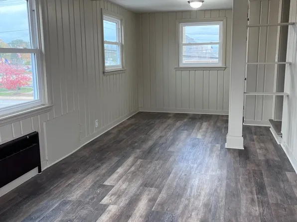 525 N Main St #4, Davison, MI 48423