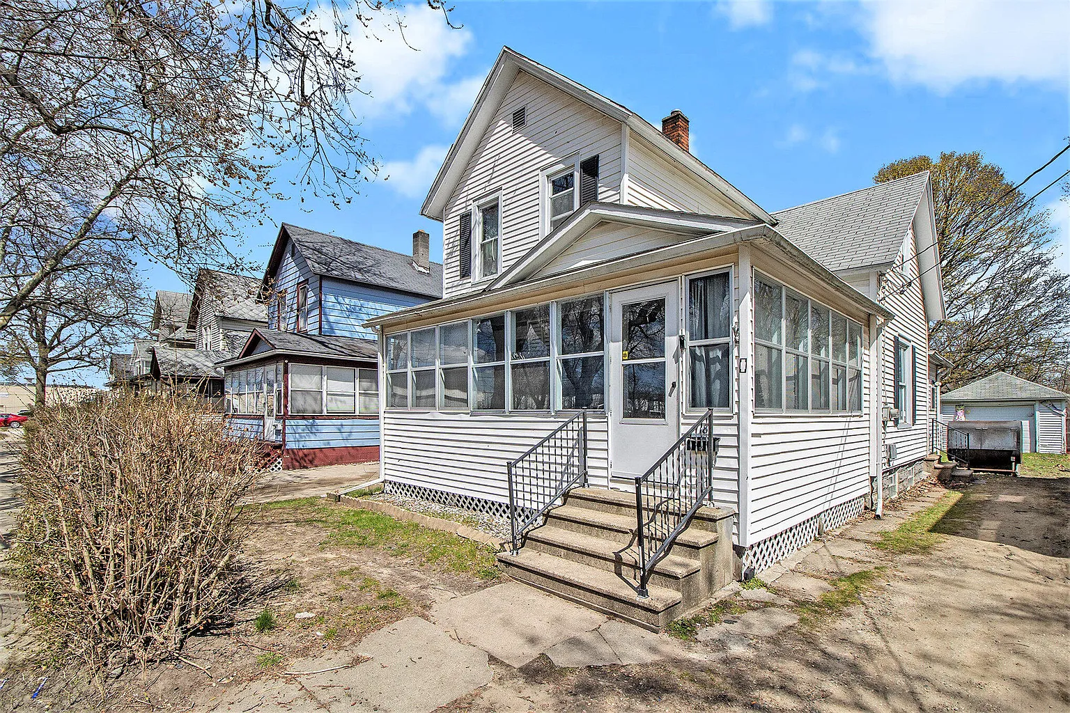 718 Harrison St photo 1