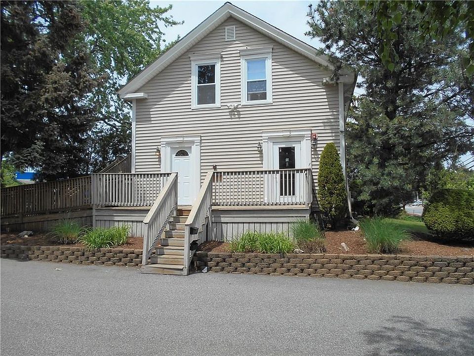 2nd image of 346 Ferris Ave