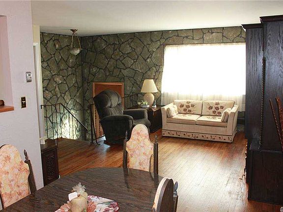 5th image of 137 Conerty St