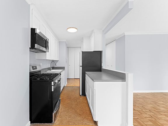 4th image of 1641 3rd Ave APT 5H
