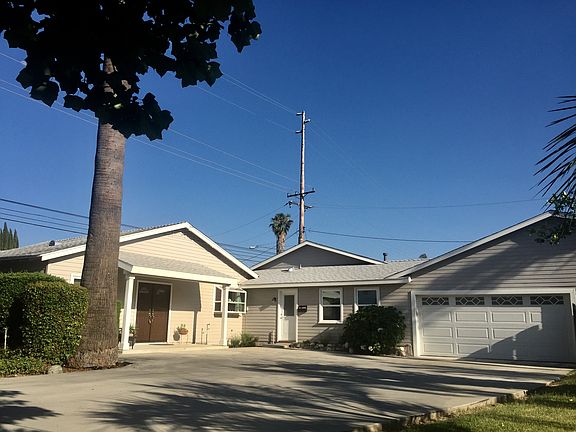 5th image of 944 E Vine Ave