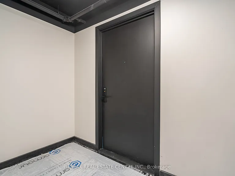 1 Jarvis St #725 — Photo 3