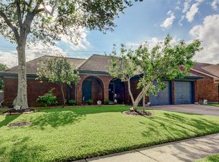 4722 Stonemede Dr, Friendswood, TX 77546
