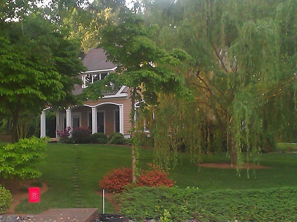 1st image of 294 Bridgewater Ln