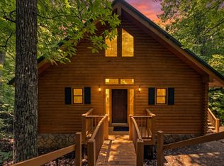 820 Pinnacle Vista Rd, Gatlinburg, TN 37738