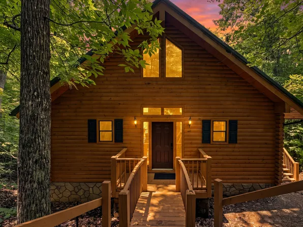 820 Pinnacle Vista Rd, Gatlinburg, TN 37738