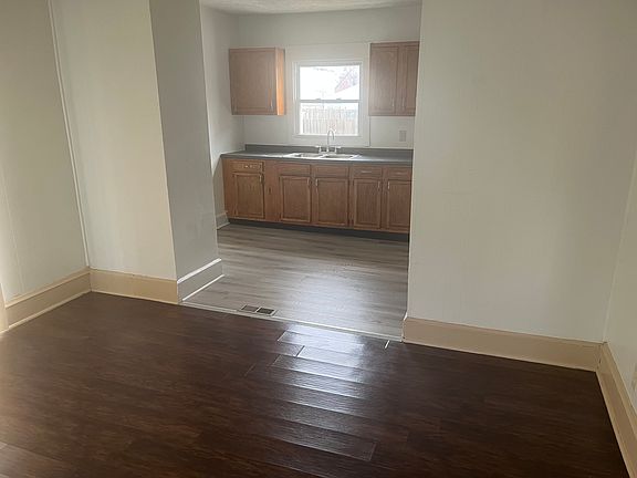 3rd image of 1219 Oby Pl NW