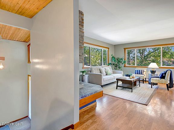4th image of 2900 Dartmouth Dr