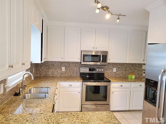 4th image of 100 Bell Vista Dr