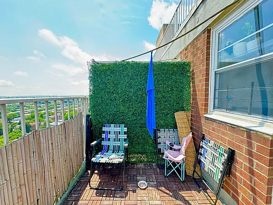 Rented by Keller Williams NYC | media 19