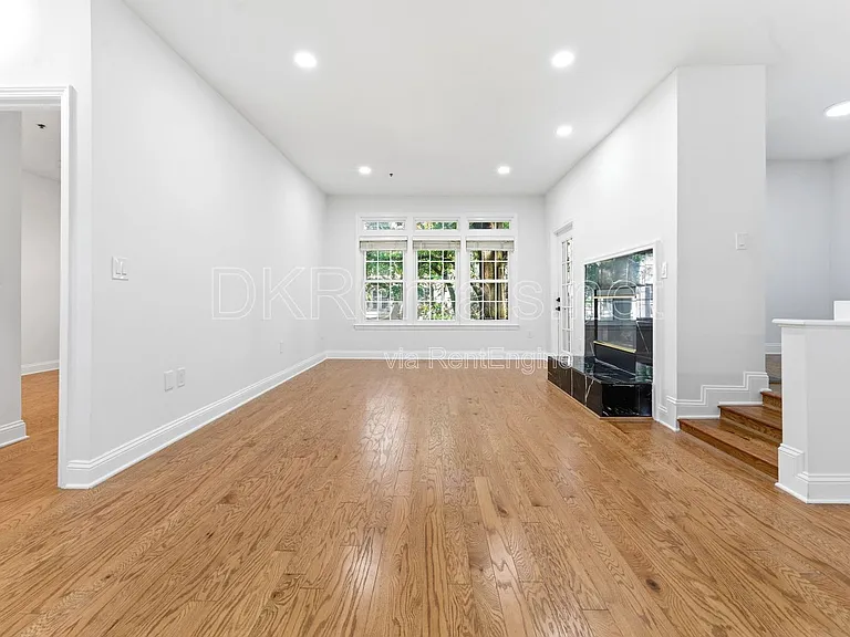 220 Renaissance Pkwy NE #2111 — Photo 9