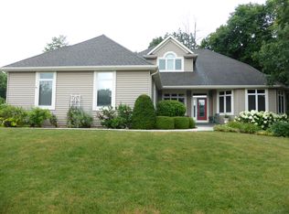 28455 Dorie Ln, Waterford, WI 53185