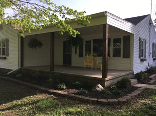 1212 S Michigan St, Burlington, IN 46915