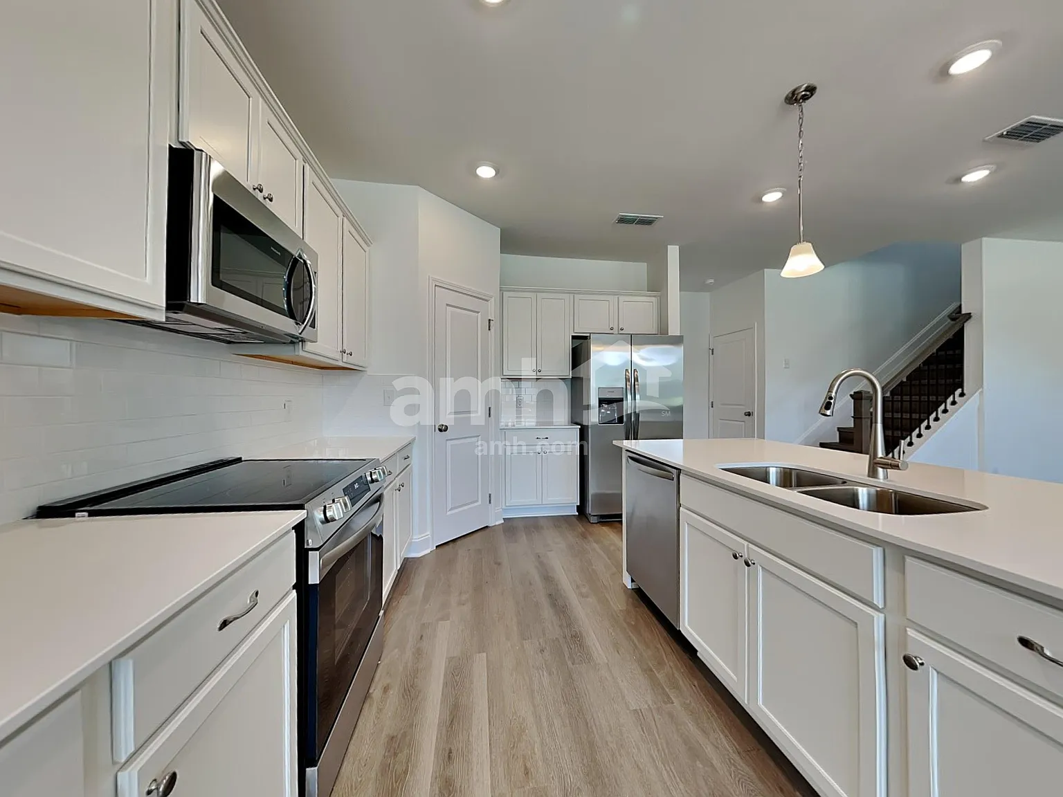 3 bed, 2.5 bath, 2075 sqft, $2,710 — Photo 3