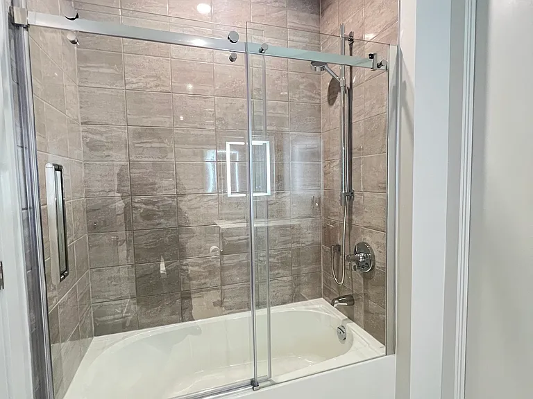 8 Cumberland St #3904 — Photo 11